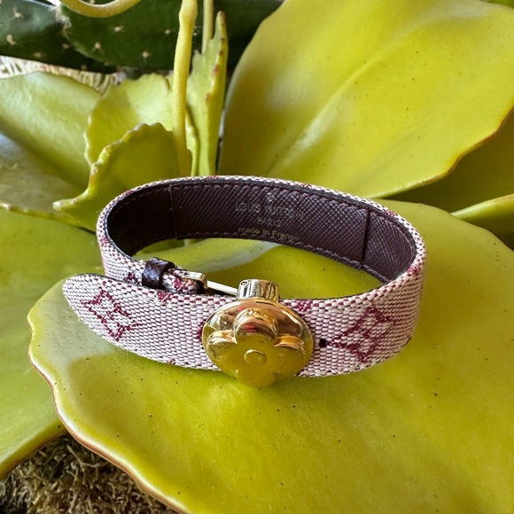 LOUIS VUITTON MONOGRAM CANVAS GOOD LUCK BANGLE IN BURGUNDY & MAUVE EUC WITH COD - Picture 1 of 7